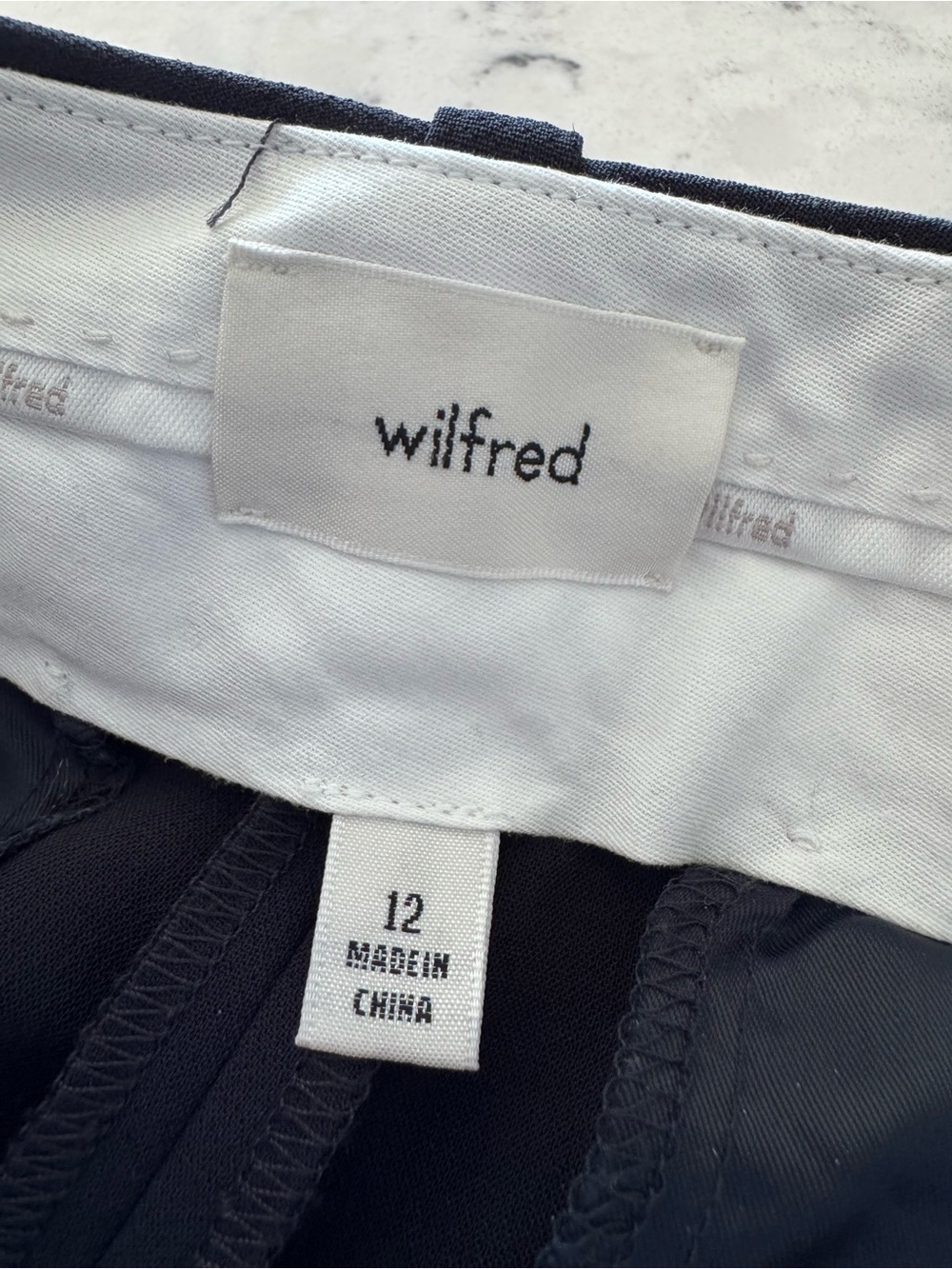 NWOT! Aritzia Wilfred Anthem High Waisted Color: Dark Night Navy Tailored Shorts - Picture 6 of 6